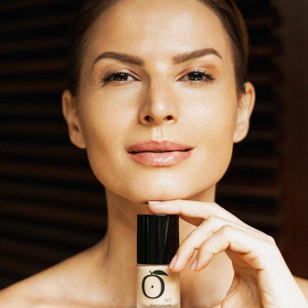 One Foundation, Many Jobs: Primer, Skincare, and UV Defense in One